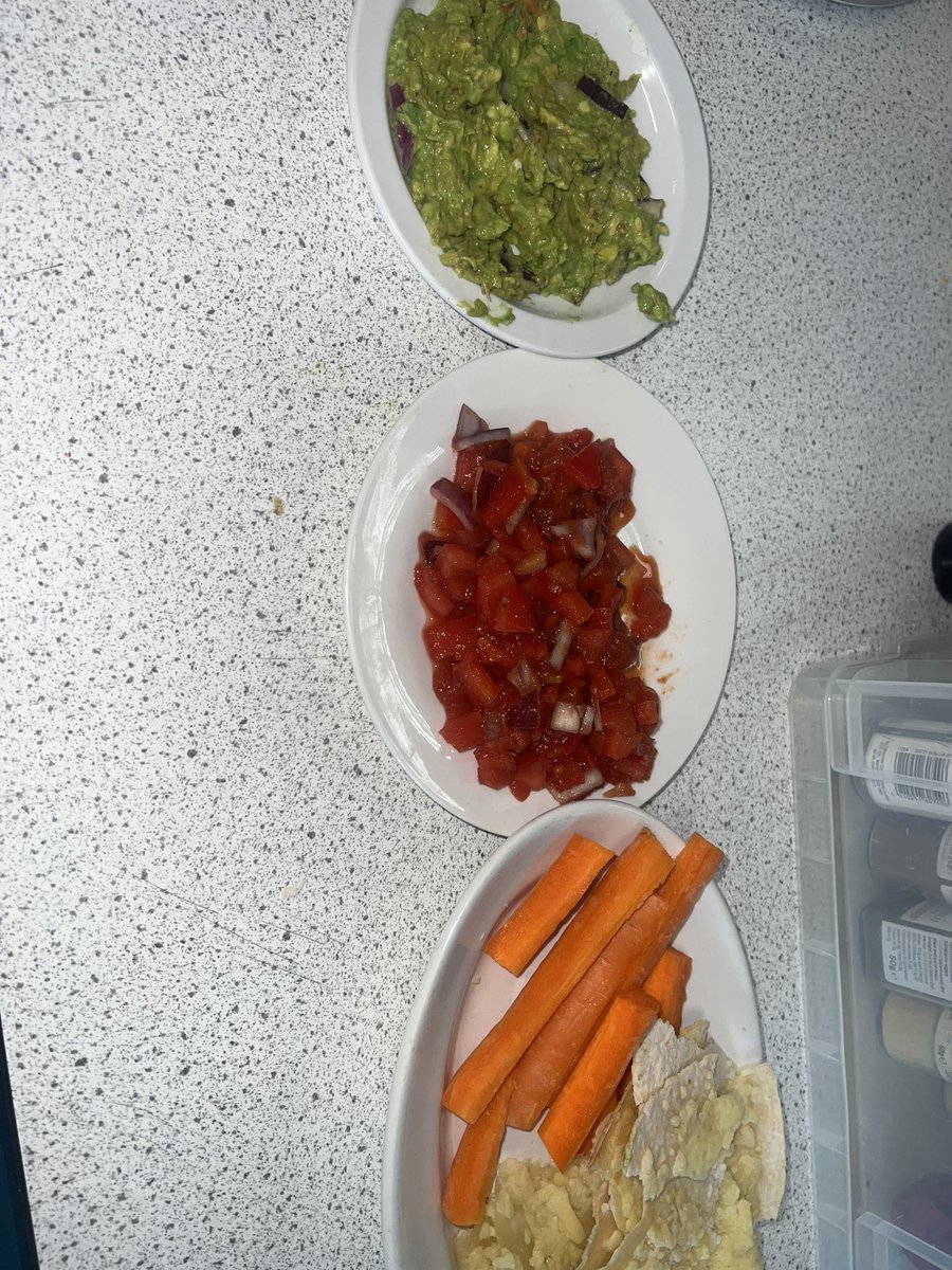 MrsOrwinPE's tweet photo. Another successful day in the kitchen @AstreaDearne Thank you for the kindness and generosity from a year 7 parent who donated extra ingredients for other scholars today 🥰 ❤️ Very much appreciated by myself and the scholars who benefited from your kindness 🤗 https://t.co/8zkL84yJAB
