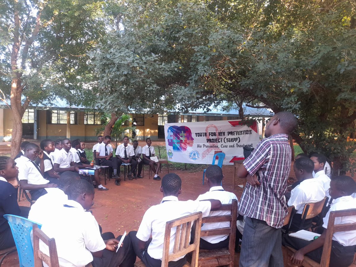 DreamAchieversk's tweet photo. We spent a phenomenal day with the spirited learners at Langobaya Secondary.Our focus: Guidance and counseling skills—equipping these bright minds with tools for navigating life, including crucial discussions on HIV/AIDS.
#DayoSpeaks #Y4HPP #ahfkenya #ahfafrica https://t.co/6IoJzsCGoW