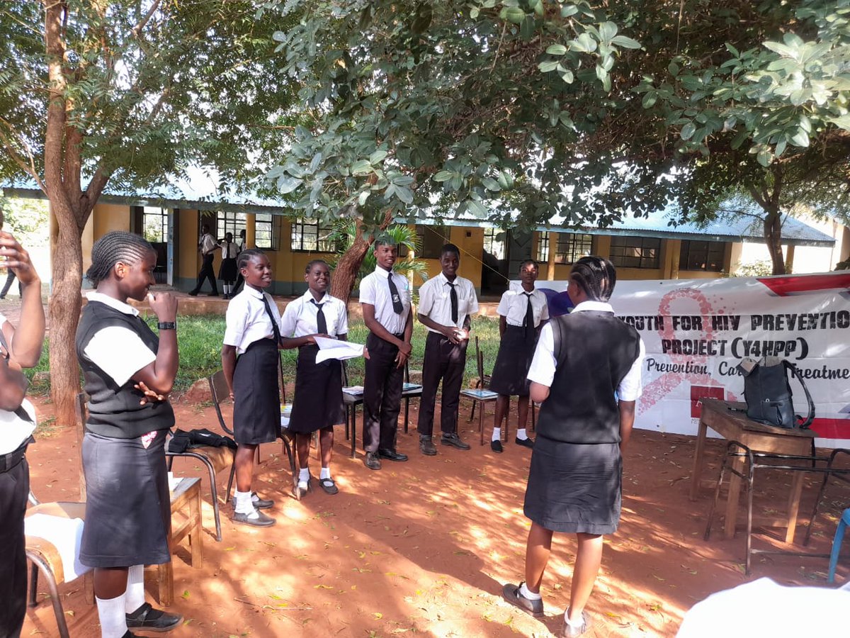 DreamAchieversk's tweet photo. We spent a phenomenal day with the spirited learners at Langobaya Secondary.Our focus: Guidance and counseling skills—equipping these bright minds with tools for navigating life, including crucial discussions on HIV/AIDS.
#DayoSpeaks #Y4HPP #ahfkenya #ahfafrica https://t.co/6IoJzsCGoW