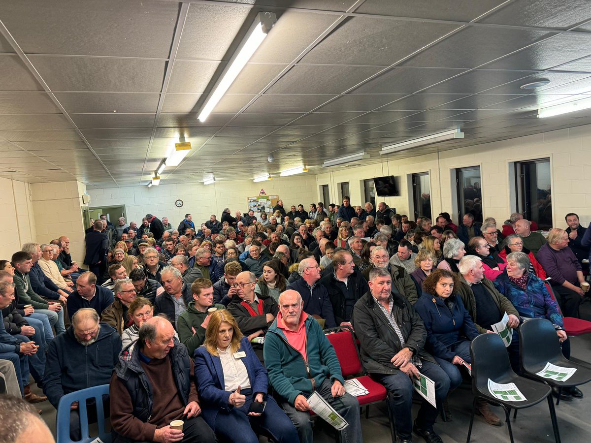 A tremendous amount of farmers have joined us tonight at our Sustainable Farming Scheme roadshow in Brecon. The livestock ring and meeting room both jam-packed. All here to learn more about Welsh Government's consultation proposals and to have their say.