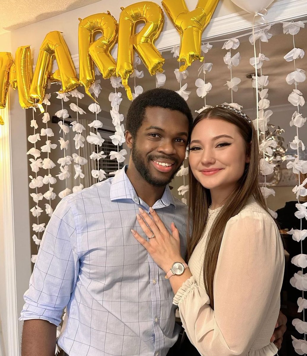 LAMODEMAGAZINE2's tweet image. We extend sincere congratulations to @Omonioboli on the engagement of her son. The entire LA Mode magazine team shares in the joy and celebration. ❤️

#LaModespot #LaModemag