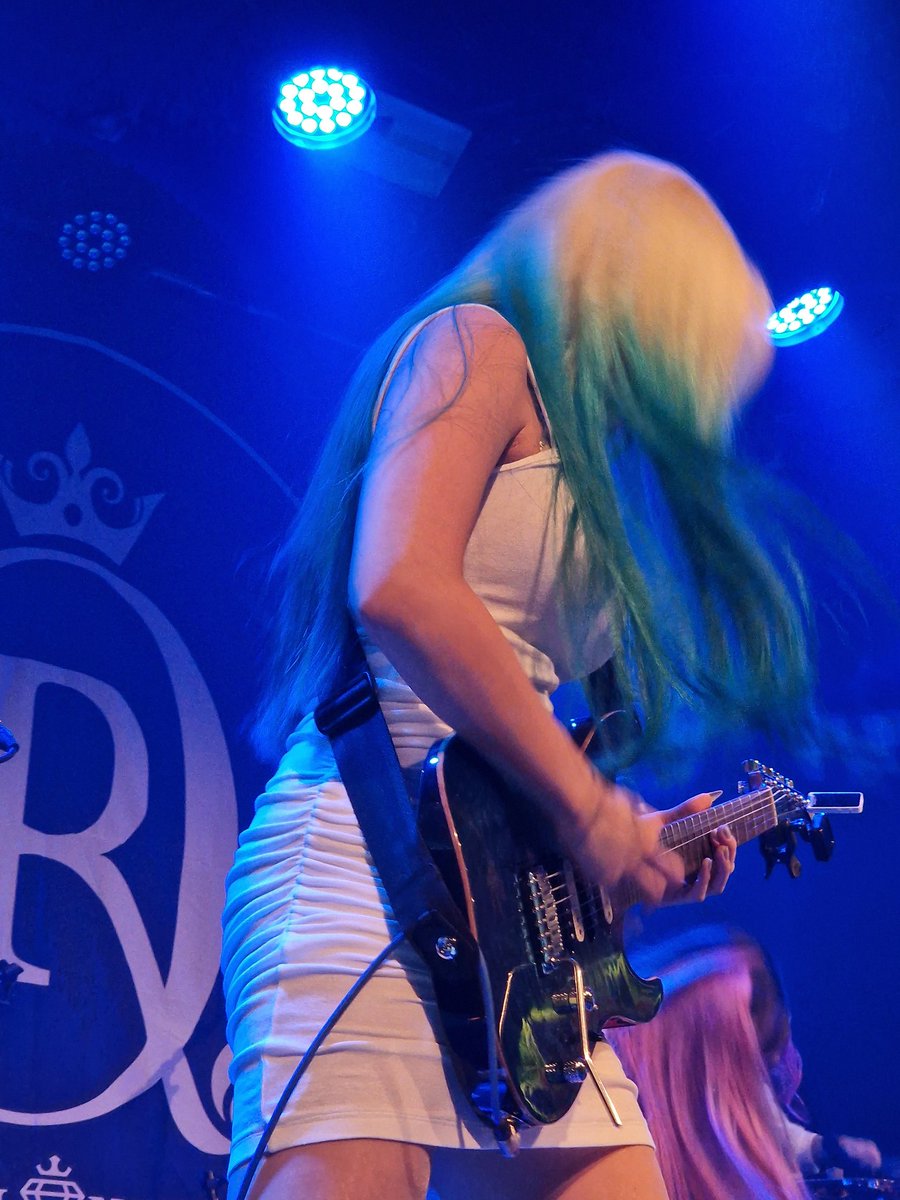 kaetzchenxox's tweet image. #rollingquartzincologne