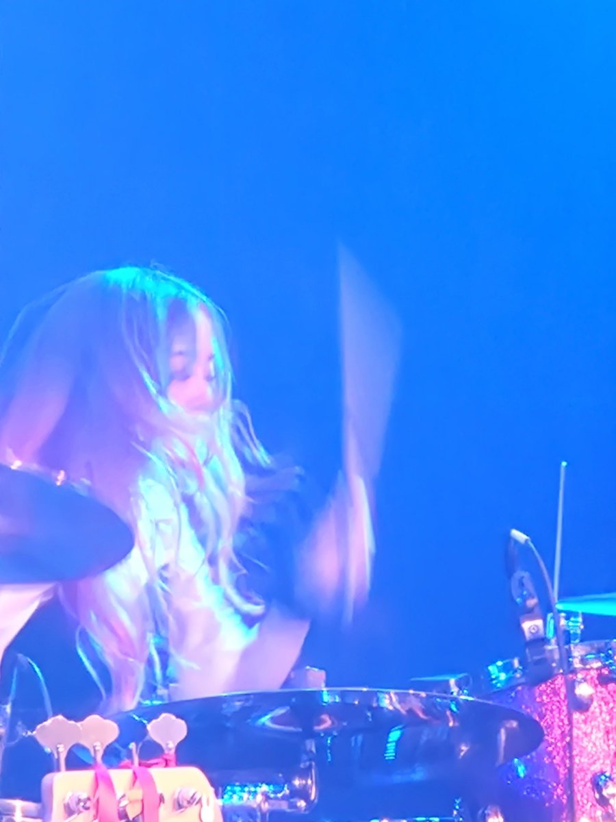 kaetzchenxox's tweet image. #rollingquartzincologne