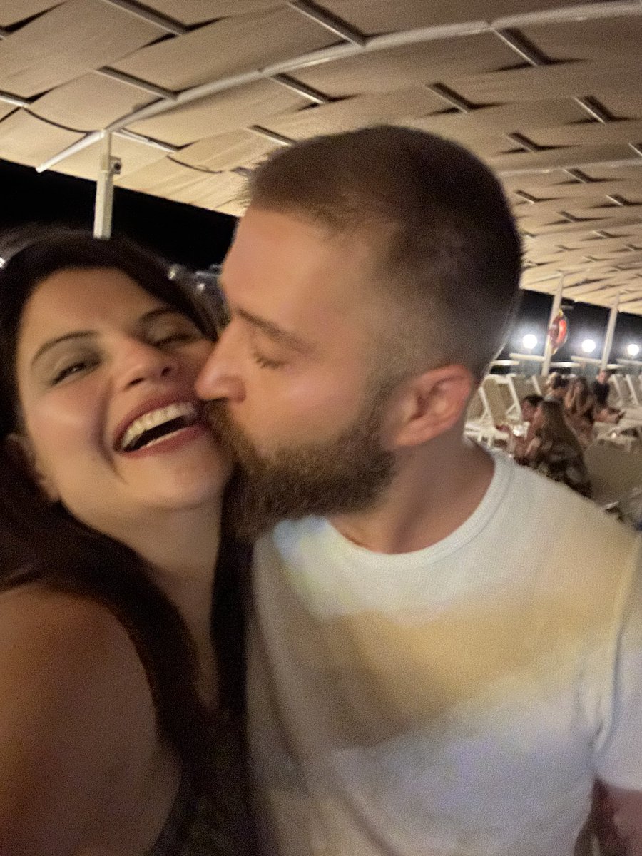 charliessht's tweet photo. 14 gün 😍🎉 https://t.co/tQuRvtuv91