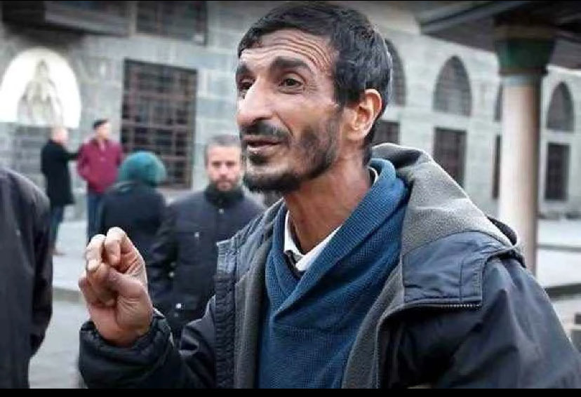 ayd_ars's tweet photo. Alimin ölümü, alemin ölümü gibidir.
Bu garibanı; bugün, namaz kılarken, seccadenin üzerinde katlettiler.
Ramazan Hoca’ya Allah,tan rahmet, Azmettiricilerine ve tetikçilere de lanetlerin en büyüğünü diliyorum. https://t.co/zdku3bNI2O