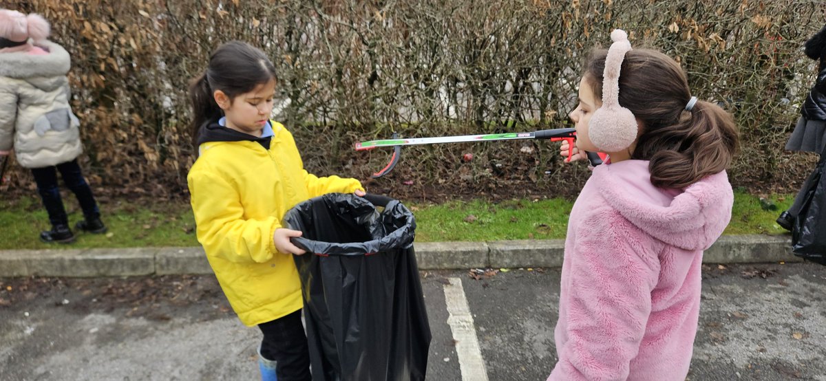 marys_rc's tweet photo. A wonderful Welly Wednesday for Blwyddyn 3/4.
We explored our environment and designed how we could make improvements.
We also went on a litter pick to improve our local area and completed a litter survey. #Ecowarriors
#Collectingdata
#Lightsout
#Improvingourlocalenvironment https://t.co/TYAaQXzYWN