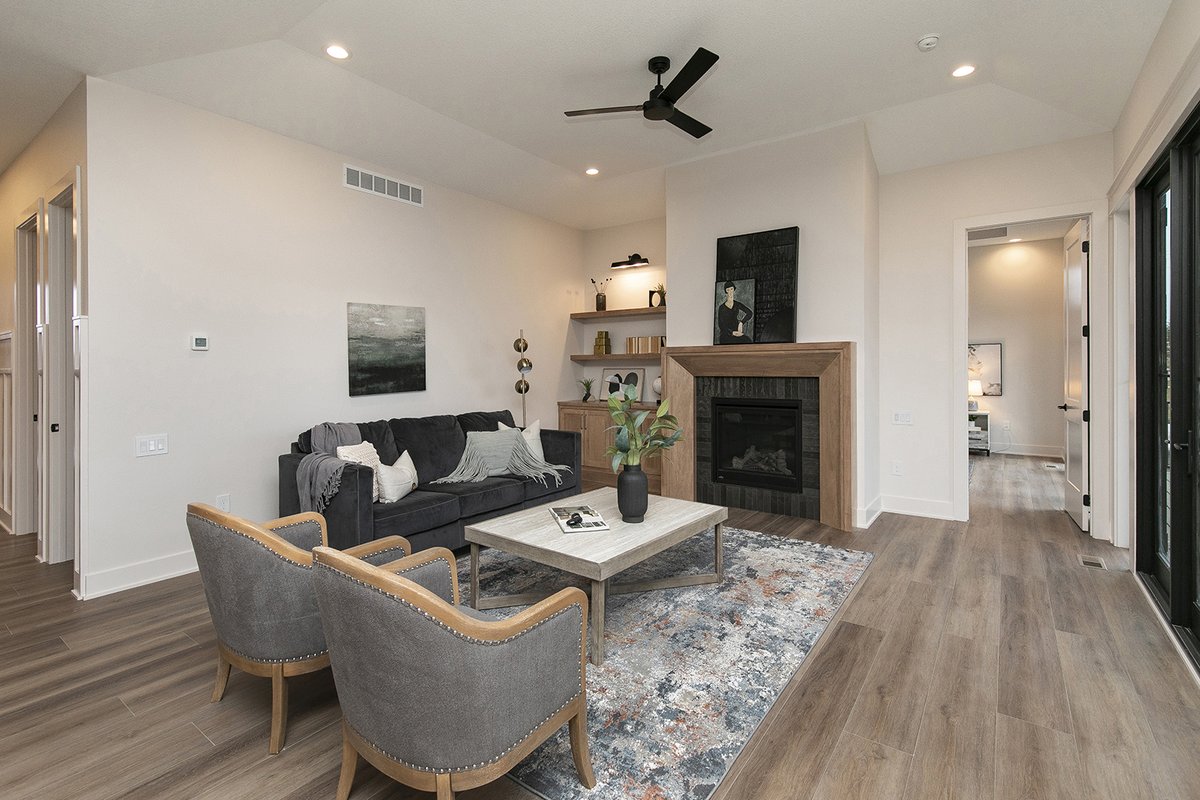 🏠 Newly Listed Home For Sale 🏠

📍1011 NE 59th Court, Ankeny - Kimberley Estates
🛌 4 bed, 4 bath
🏠 1,925. sq. ft.

Contact our team today to make this gorgeous home yours: 515-963-8335

For more information, visit: kimdev.com/1011-ne-59th-c…