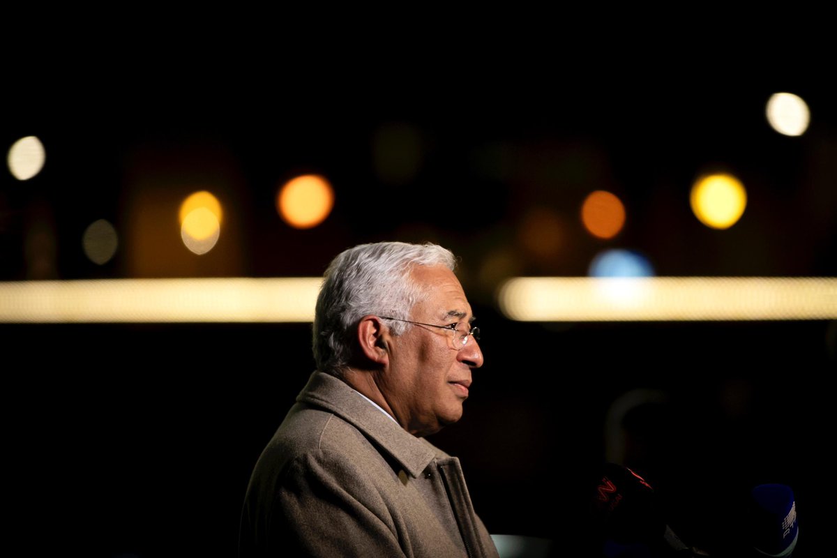 antoniocostapm's tweet photo. Devemos aprender com Delors a capacidade de transformar crises e desafios em oportunidades, para construir uma #Europa mais forte, mais resiliente e mais coesa. https://t.co/pUiu4h8lY5