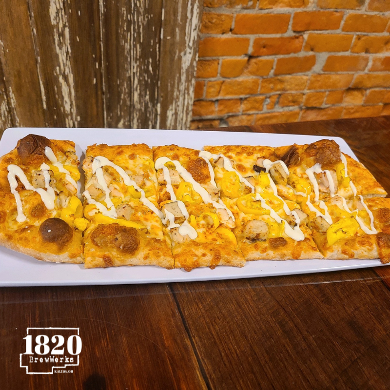 Seriously… it’s COLD out there! That’s ok, though. This little number will warm you up in no time! Who orders extra hot sauce, and who orders extra ranch?

🔥 hot sauce
🔥 grilled chicken
🔥 onion
🔥 banana pepper topped with a ranch drizzle