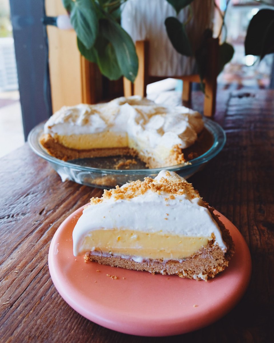 Valentine's Day pre-orders are LIVE! 💝 Head to our website (or call! or order in shop!) to secure your 5" cutie cakes for two, Raspberry Victoria and Passionfruit pies, Guava Cheesecakes and MORE. This year's Valentine's cake flavors are Pink Champagne and Red Velvet. 💋