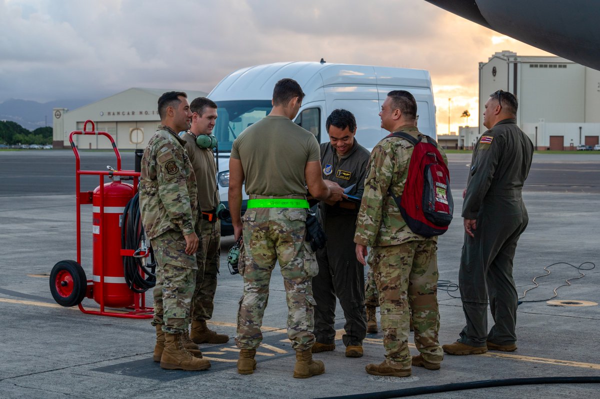 Hawaii Air National Guard (HIANG) hosts Sentry Aloha 24-01!!   | Jan. 16 through Jan. 31
#WarriorWednesday #warfighterwednesday 
dvidshub.net/image/8212605/…
#airnationalguard #HiANG 

📷s Master Sgt. Mysti Bicoy