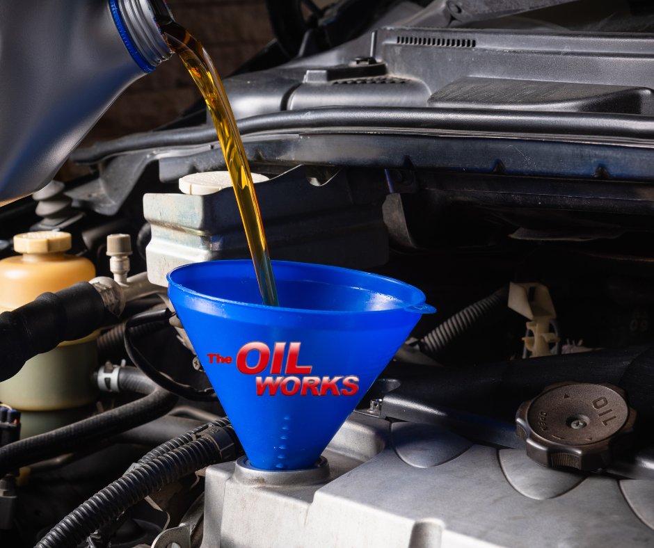 TheOilWorks's tweet image. The secret to a smooth ride? A regular oil change at Oil Works! Fuel your engine with the best for optimum performance. ⛽🔧#TheOilWorks #OilChanges