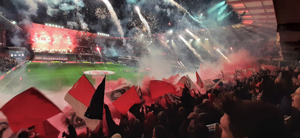 doenckers's tweet photo. On est la, puta handwerp #COYR https://t.co/zkWAQBfAvS