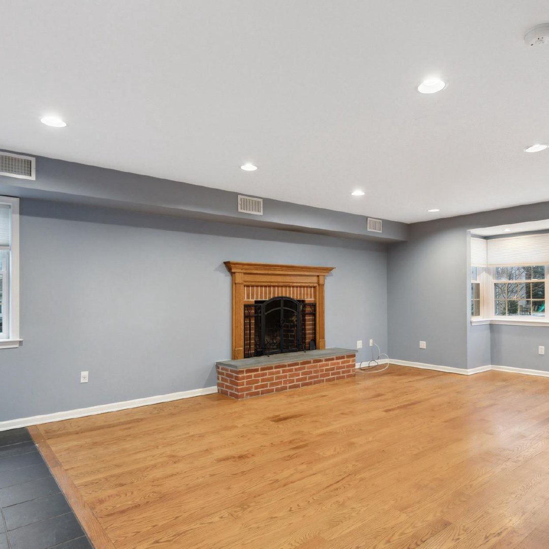 ColinGoodRE's tweet photo. Congratulations to my amazing buyers for going under contract on this spectacular home in Plymouth Meeting! 🤩🏡

#undercontract #plymountmeeting #parealestate #phillyhouses #compassre https://t.co/Rh3YyU5gEu