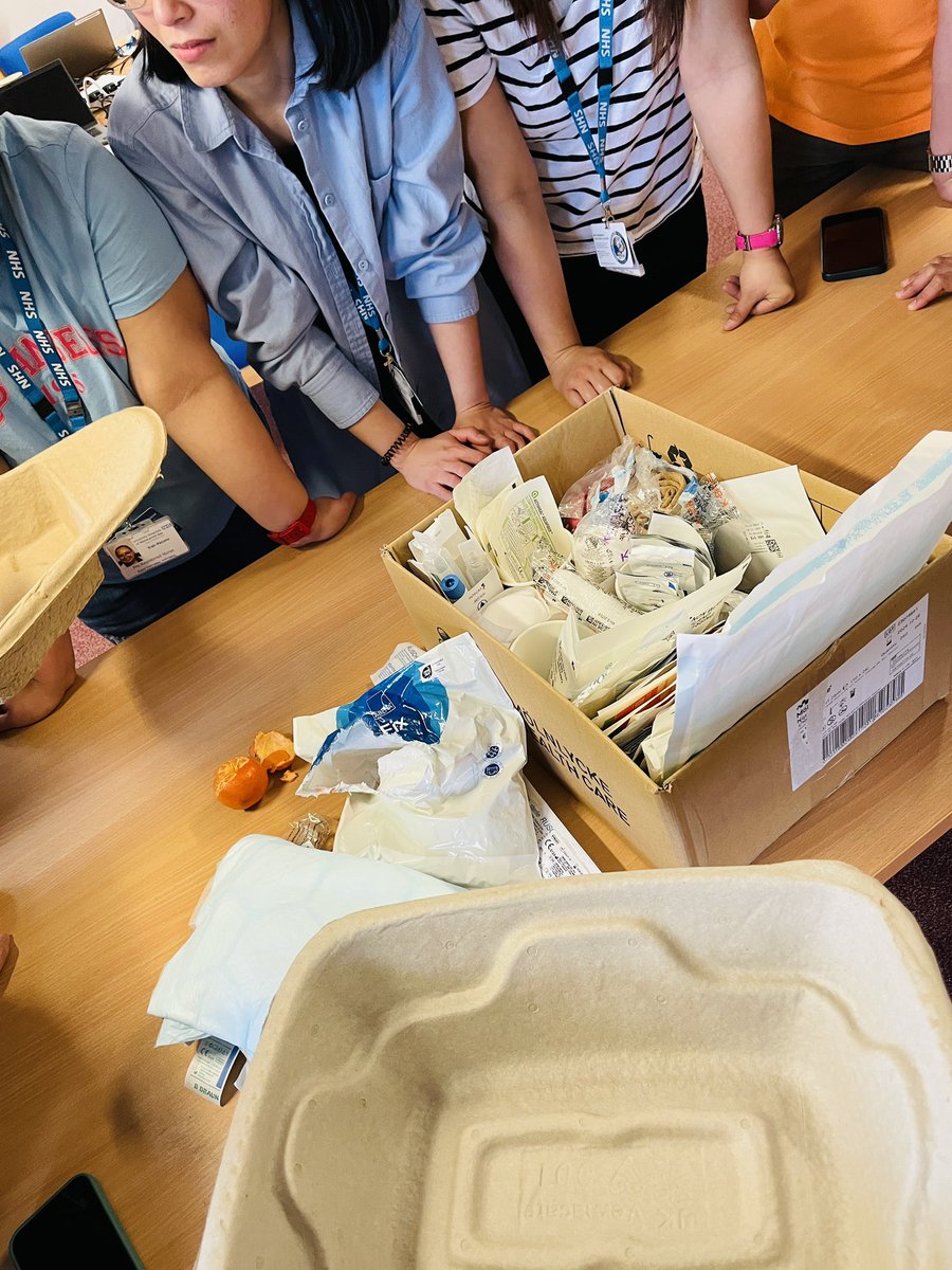 jaja_payops's tweet photo. FoC Clinical Onboarding with our IENs.
Showing our IENs common items they will see in the ward.
#uhmbt #foc #iens @NaomiFi63976067 @NurseRachelkay @ClareLoco #fluidbalance #assking #documentation @emmafitton74 @hattieohe1 #mouthcare https://t.co/ezwR7g042x