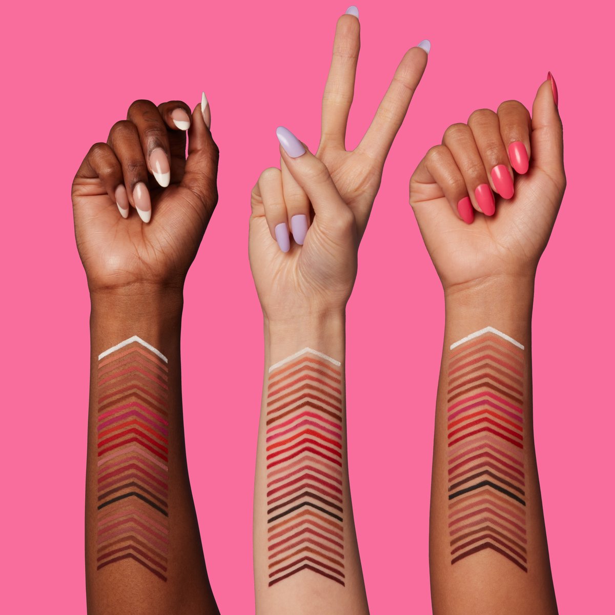 ¡Labios en línea todo el día!

Dile hola a los nuevos y cómodos perfiladores de labios 👄

Nuestros LINE LOUD aportan intensidad a cualquier look con un acabado mate y suave en 18 tonos vibrantes e intensos. 

#nyxcosmetics_es #lineloud