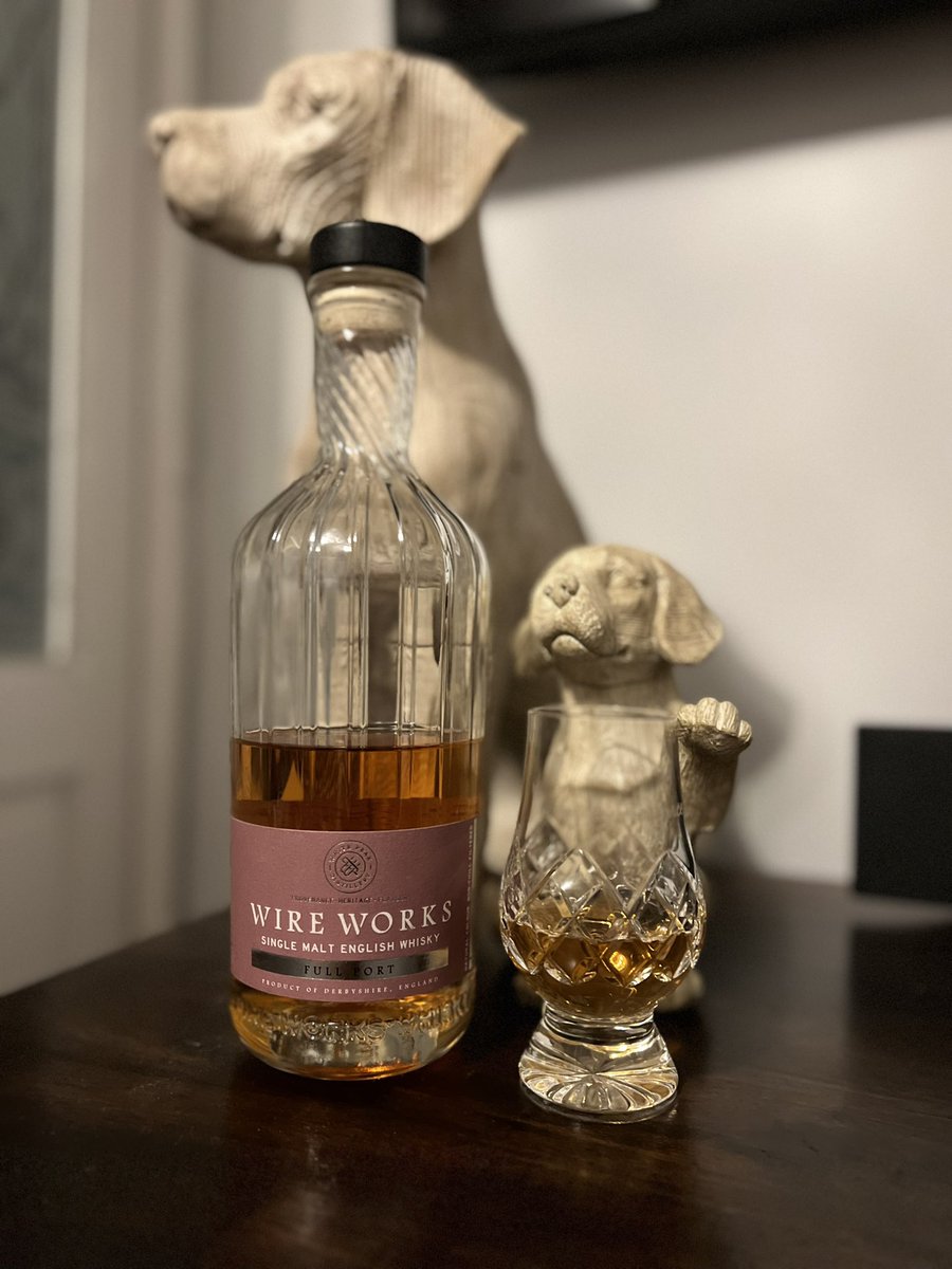 Bottle has been split with @Jonny1733 1st try tonight. I’ve not had that many English Whiskies, but this @whitepeakwhisky has hit the number one spot for me, first taste has me thinking I need to get another bottle. Initial score Value: 9.6 Nose: 8.5 Palate: 8.5 Overall: 8.8