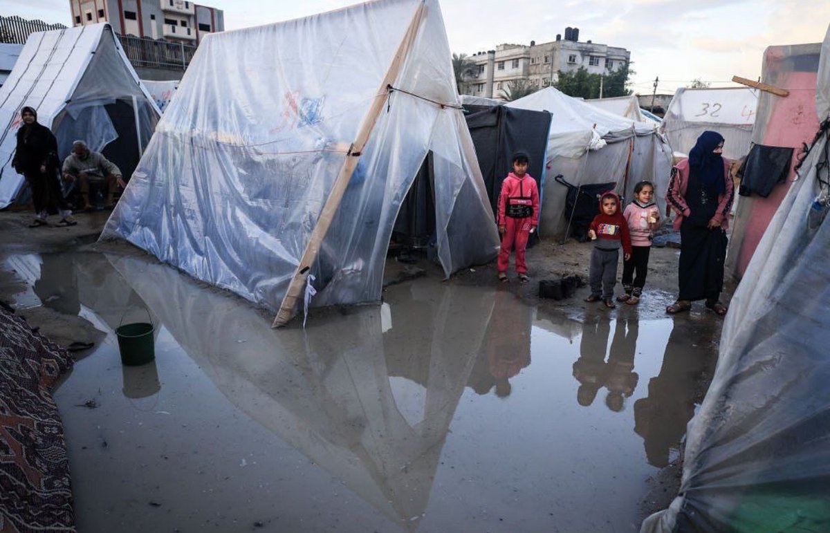 يا رب احميهم من الشتاء وبرده وخفف عنهم 🤲🏻