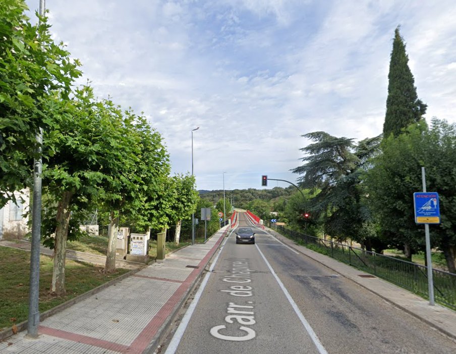 srvillalba's tweet photo. Algunas comparativas del antes (StreetView) y el después en la 'zona 0' de las inundaciones ocasionadas por la DANA de septiembre en Madrid: Aldea del Fresno.
Aquí la confluencia del arroyo Grande y el Río Perales se llevó por delante un puente entero https://t.co/23Vluntmxx