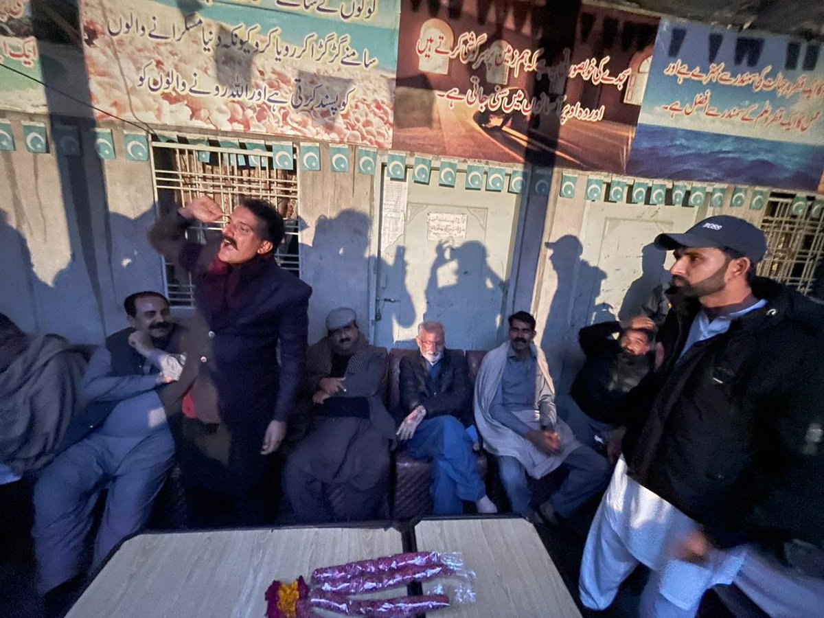 PTIPunjabPK's tweet photo. اِیَّاکَ نَعۡبُدُ وَ اِیَّاکَ نَسۡتَعِیۡنُ
الیکشن کمپین 2024 #NA67 #PP37
شہنشاہ تعمیروترقی بانی ضلع حافظ آباد سابق ایم این اے چوہدری مہدی حسن بھٹی کی یونین کونسل پیرے دا کوٹ کلیانوالہ گاؤں کلیروالا اور گاجر گولا اسٹیشن ۔ کوٹ پناہ آمد اہلیانِ گاؤں کی جانب سے پرتپاک استقبال مکمل ووٹ سپورٹ حمایت کا اعلان انشاءاللہ MPA پی پی 37 چوہدری اسد اللہ آرائیں بھی ہمراہ۔۔۔۔۔
انشاءاللہ 8 فروری کو حق سچ کی جیت ہوگی
#ناانصافی_کا_بدلہ_ووٹ_سے