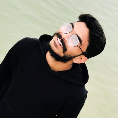 The_pathbreaker's tweet photo. More than #VD12 i am excited for the collaboration of @TheDeverakonda and @storytellerkola
Suddenly came into the lineup and his confidence about his next movie in interviews suggest that he will give a cult movie which we are waiting for
#VD14 #Yuddham
#VijayDeverakonda https://t.co/OXBgMb3R4V