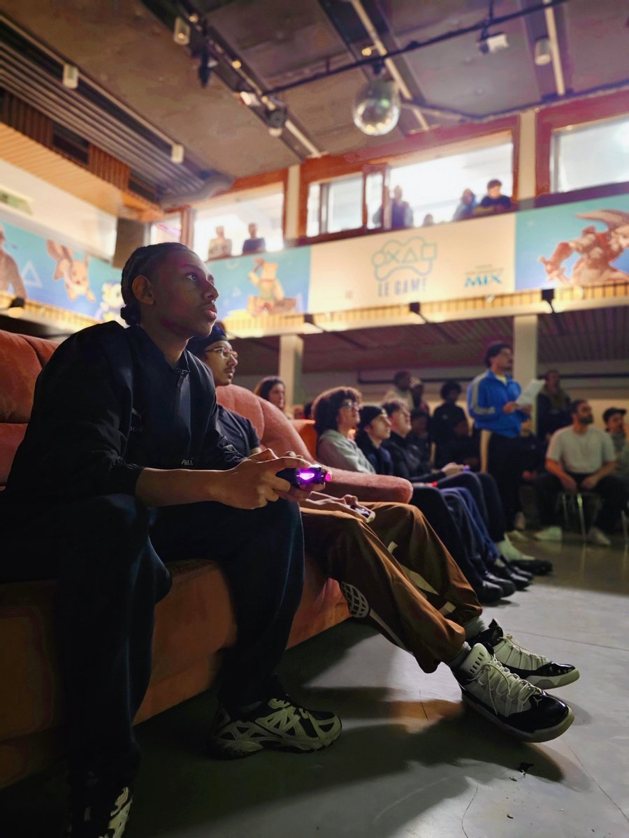 KbirdOfficiel's tweet photo. Flashback de l'événement "Le Game"
📍 Csc Bourdonnette
⏰️ 27 et 28 janvier 2024
📸 Nyaxy Mina
#kbirdevent #kbird #gaming #retrogaming #lausanne #tournoi #tekken https://t.co/P9Q1xG8rSq