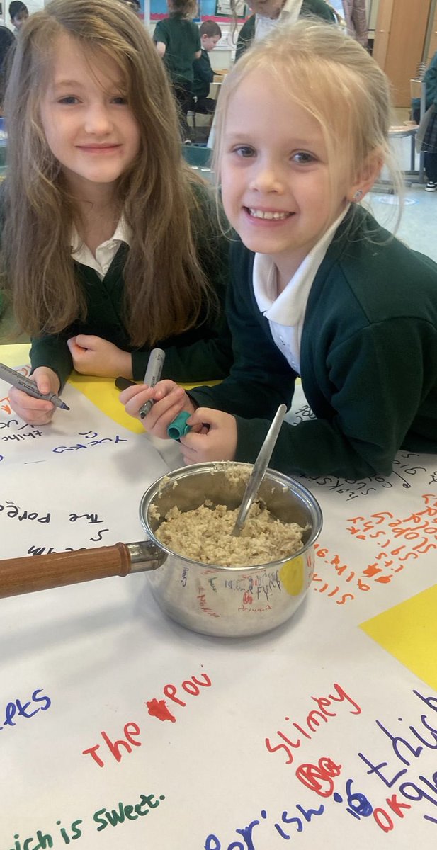 Primary 2 and 2/1 were very intrigued to find a pot of porridge in the open area. Who could have left it there? 🤷🏼‍♀️The children came up with lots of adjectives to describe the porridge. Now to read The Magic Porridge Pot. #talkforwriting #PieCorbett