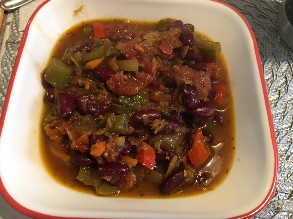 KenCasey17's tweet photo. Homemade veggie chili and biscuits today #chili #homemadechili #homemadeveggiechili https://t.co/WwAulAVwz4