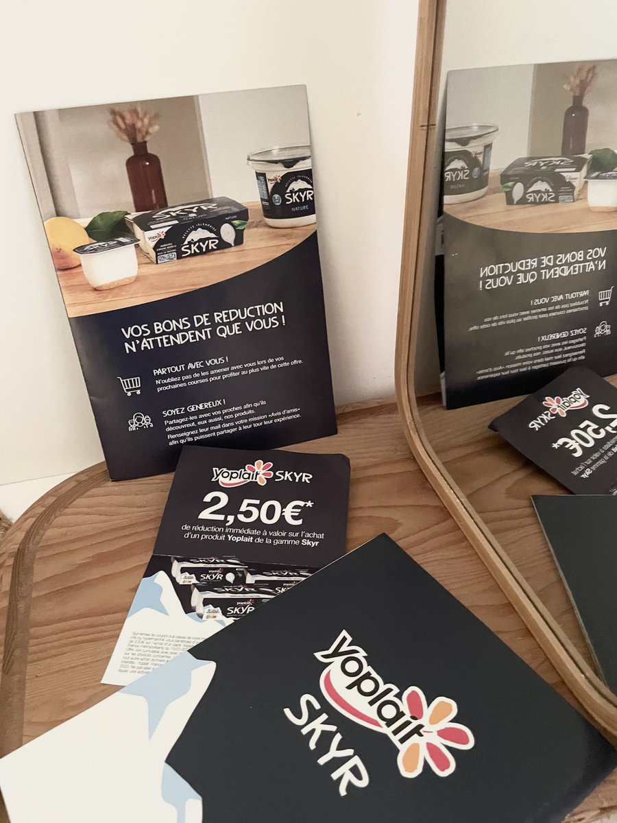 J’ai été sélectionnée par @yoplaitfrance et @sampleo_france pour découvrir un produit de la gamme Skyr. Merci de m’avoir sélectionnée.

#skyrpréférédesfrançais #sampleo  #yoplaitskyrälafrançaise #yoplaitskyr #publicité #mangerbouger 
#collaborationcommerciale