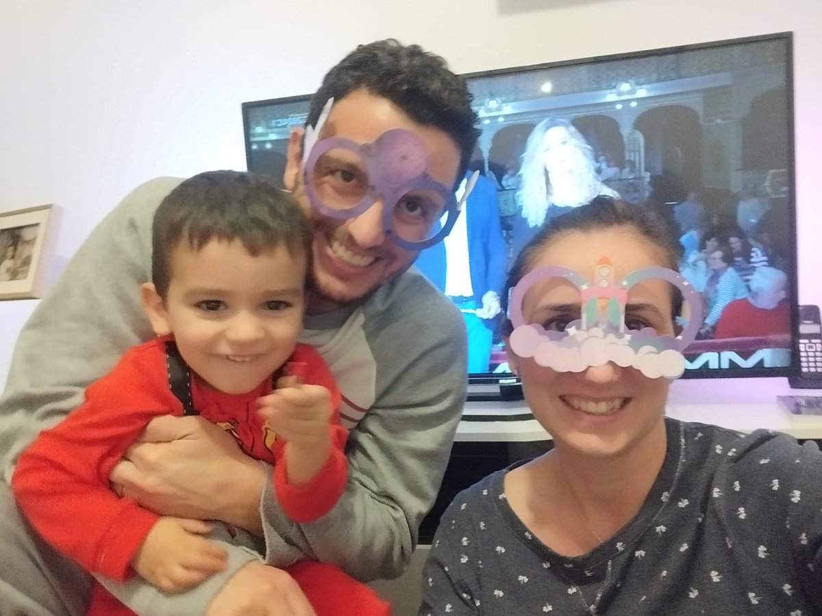 AntonioInfant11's tweet photo. @OndaCadizTV con niños es más difícil...😅😅 https://t.co/ZwdO8X5zgf