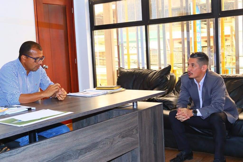 CAPTURLOSRIOS's tweet image. Alcalde de Montalvo Eduarodo Troncoso y Wimper Romero coordinando acciones para poder  potenciar a Montalvo y sus atractivos, invitando a turistas nacionales y extranjeros, que disfruten de la belleza natural y hospitalidad de nuestra gente Montalvina.🏞️🛖☕️🍴🏔️🇪🇨 @RVTSatelital