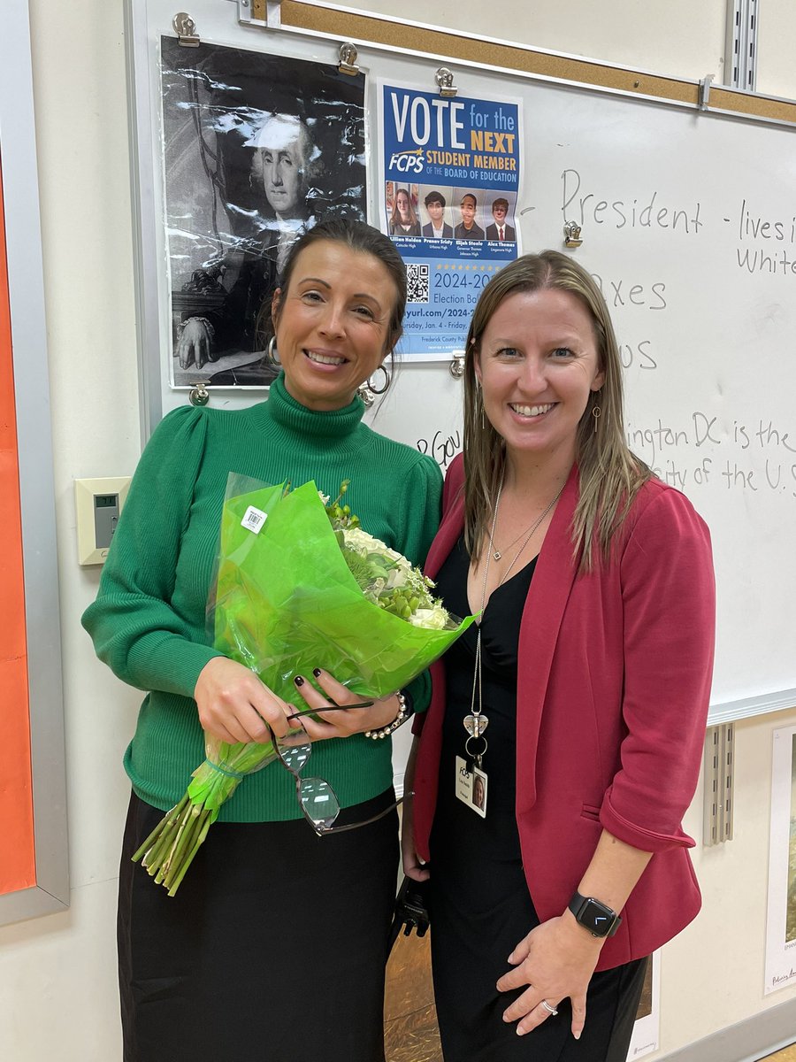 I’m proud to present the THS Teacher of the year….Ms. Christine Banovic! 💚