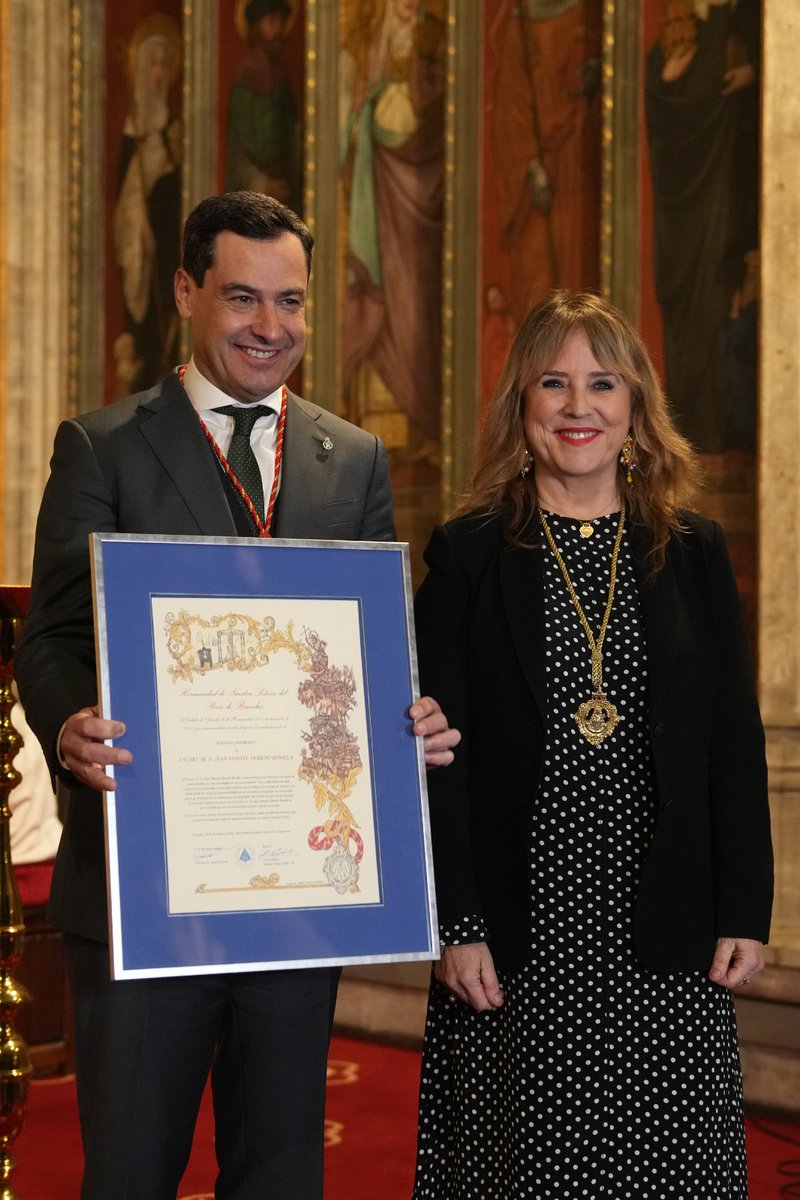 JuanMa_Moreno's tweet photo. Me hace mucha ilusión que la Hermandad del Rocío de Bruselas me haya nombrado Hermano Honorario. ¡Gracias de corazón!

No hay distancia lo suficientemente grande que pare el sentimiento de un rociero.

Es #OrgulloAndaluz y todo un honor. https://t.co/X48aO7XDSc