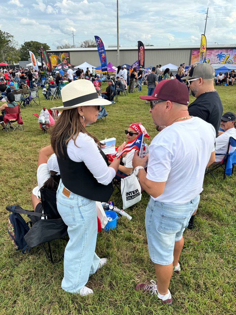 PRFAA's tweet photo. During this past weekend our PRFAA Florida team participated during the celebration of SanSe 2024 Orlando providing information about the different services that our regional office in Florida offers for the well-being of the entire Puerto Rican community. #PRFAA #FL https://t.co/tPYeLtlfzd