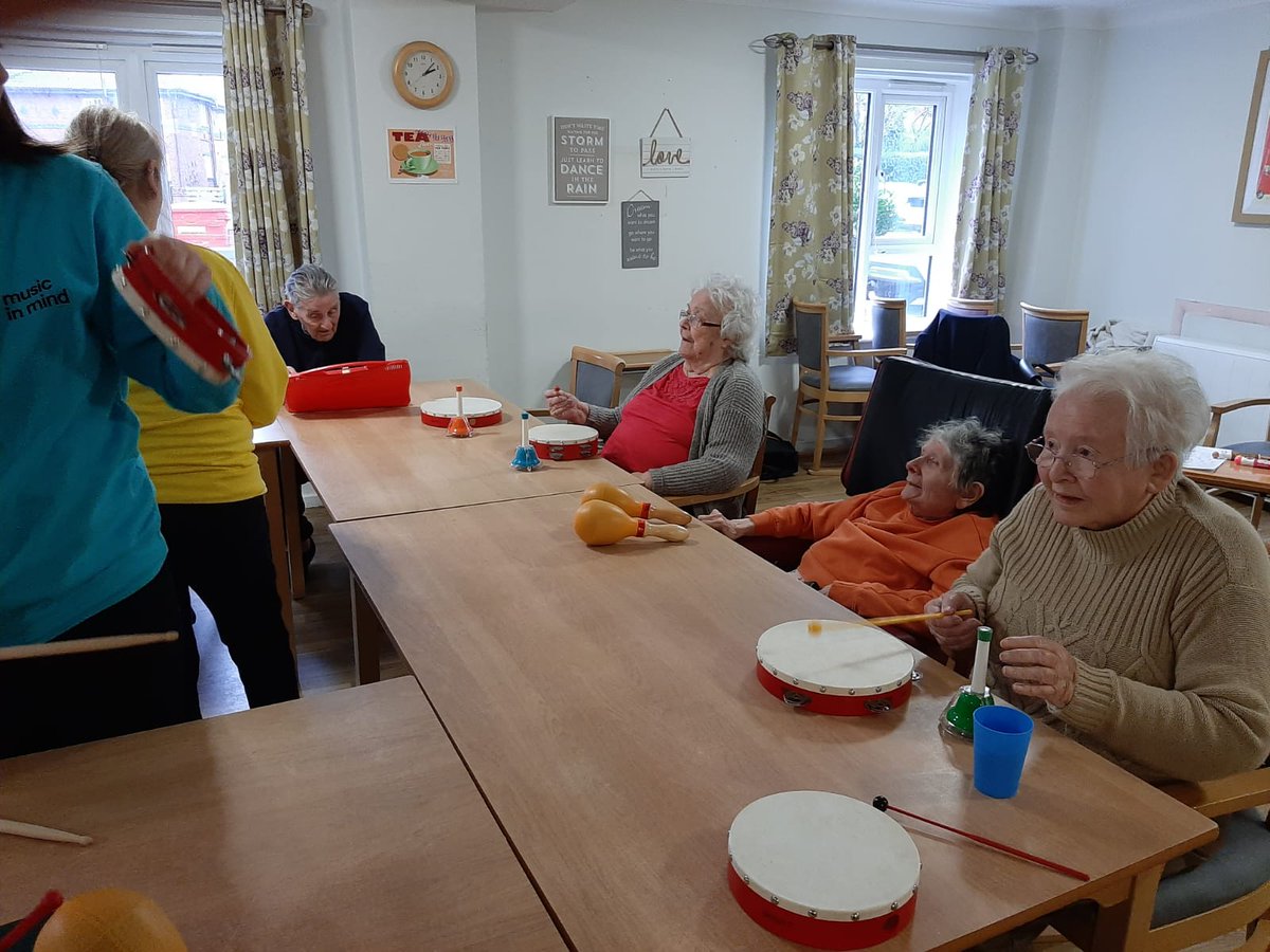 IsraelSieffCH's tweet photo. Our residents look forward to their #musicinminds session, its amazing how powerful music is
#dementia #MentalHealthMatters #Wednesdaymotation #creatingmemories @AnchorLaterLife @Steve_Vessey @MancCamerata https://t.co/OzjnuOVKxn