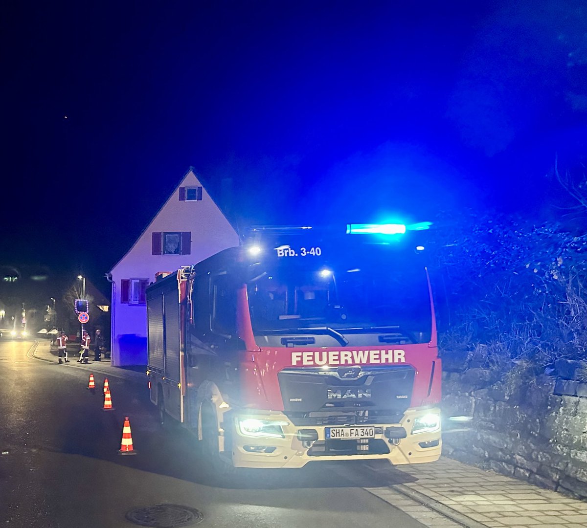 FBraunsbach's tweet photo. Einsatzalarm,🚨 der #FFW #Braunsbach am heutigen späten Mittag. Gemeldete Lage war ein Gasaustritt unbekannter Art. Wir konnten die Lage klären und die Örtlichkeit belüften. 
#wirfuereuch, #LF16 1/44, #MLF 3/40, #MZF 1/14 https://t.co/CYK5b7QVSe
