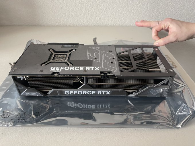 Oh we buildin another pc today bayybbeee https://t.co/BgjmasF4Vz