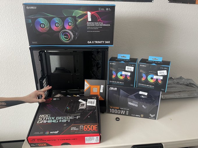 Oh we buildin another pc today bayybbeee https://t.co/BgjmasF4Vz