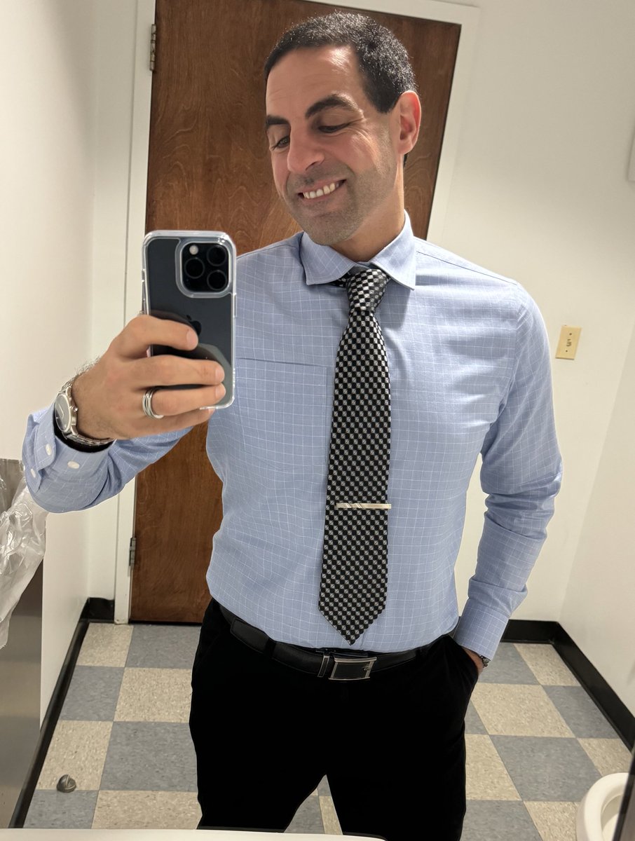 suitedinsomer's tweet photo. My last few days of work looks!!! Forgot to post. #suitandtie #fedora #bathroomselfie #workitwednesdays #fedora https://t.co/CcsZ4bW3PV