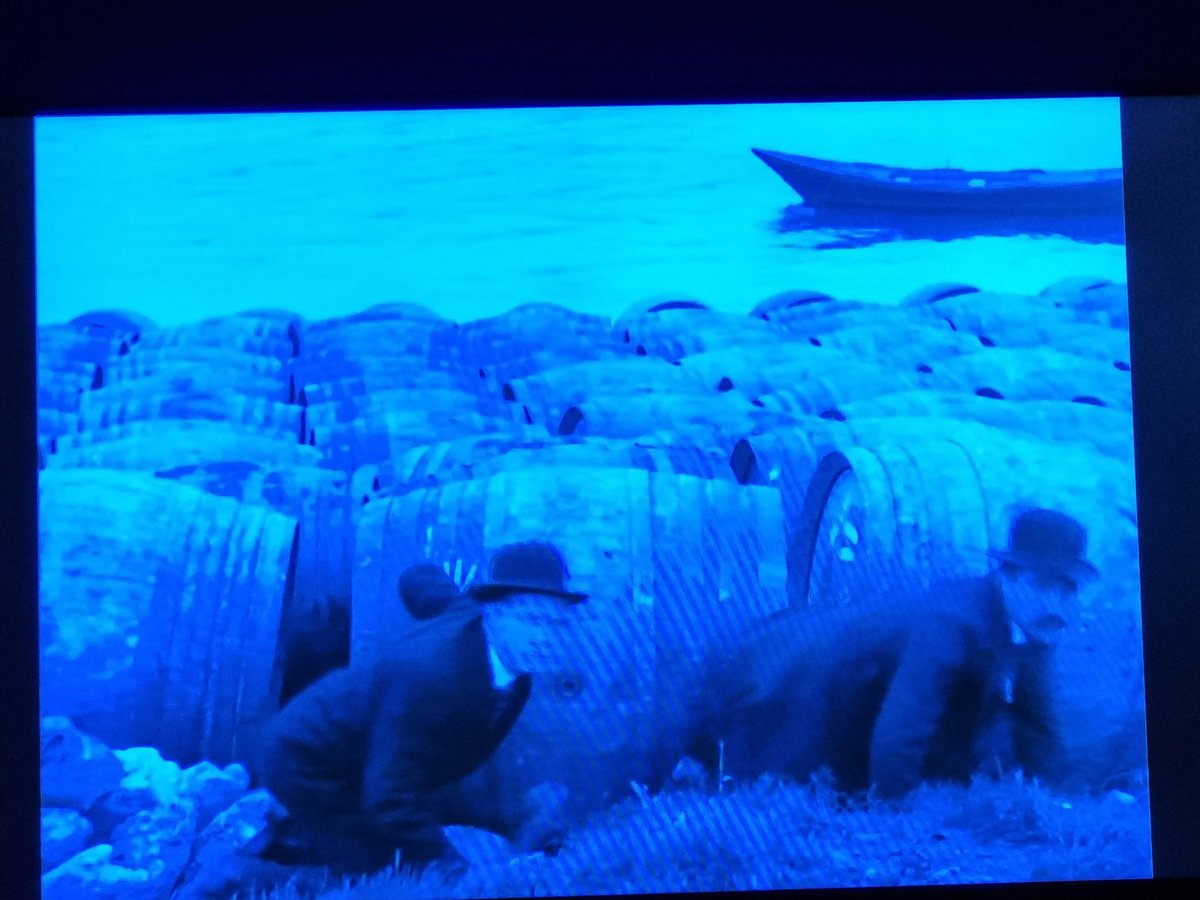 seniorconnecte's tweet photo. Colère du monde #agricole :  le gouvernement #GabrielAttal pas trop sûr de lui ? 😎
("Juve contre #Fantomas" #LouisFeuillade 1913)
#gaumont #cinema #fiction https://t.co/wIfxuyyhzH