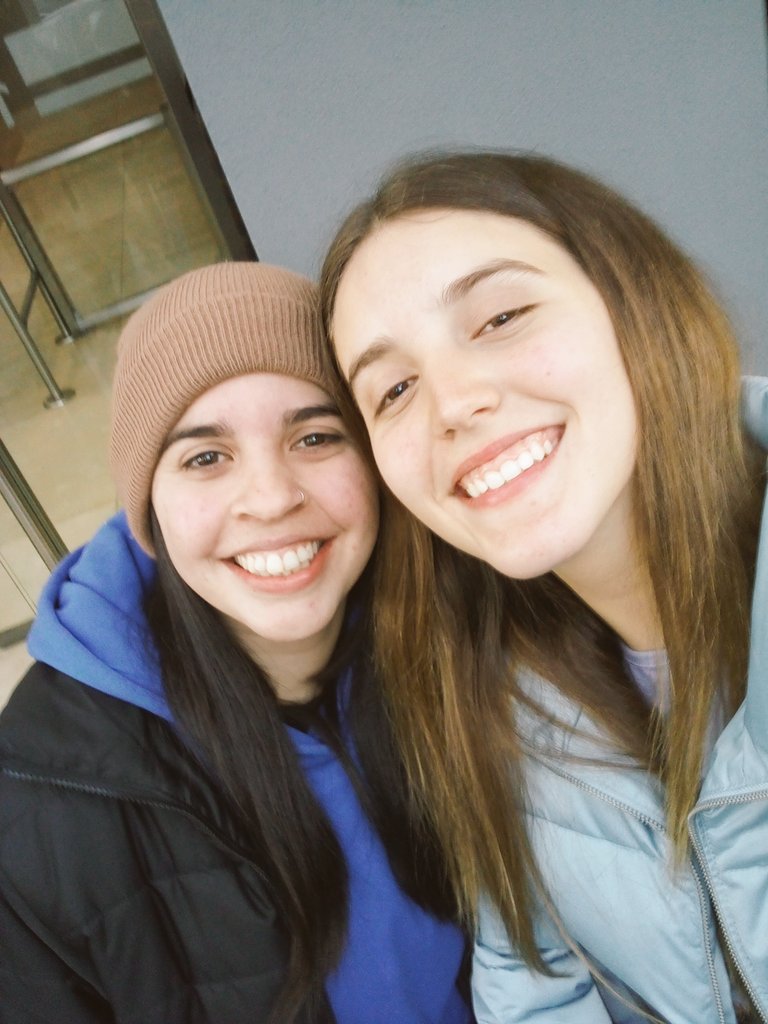 marLuli25's tweet photo. felices 100 programas mar, te quiero mucho y ojalá ir más seguido a bs as ❤️‍🩹 @martibenza https://t.co/7jKcNbTHiX