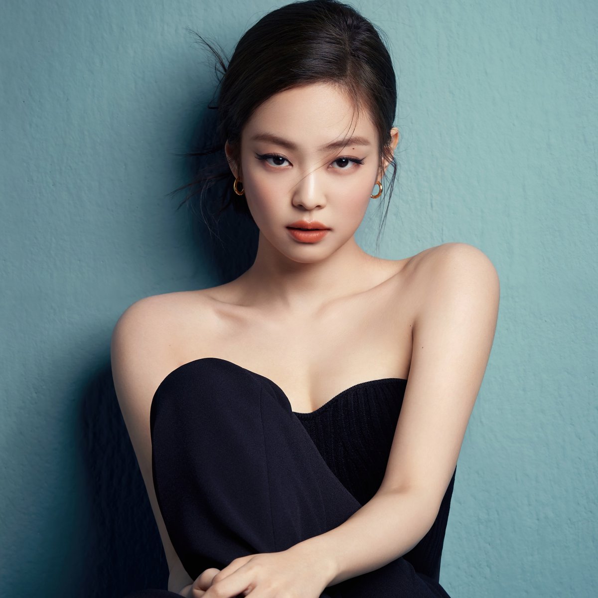 chart data tweet media