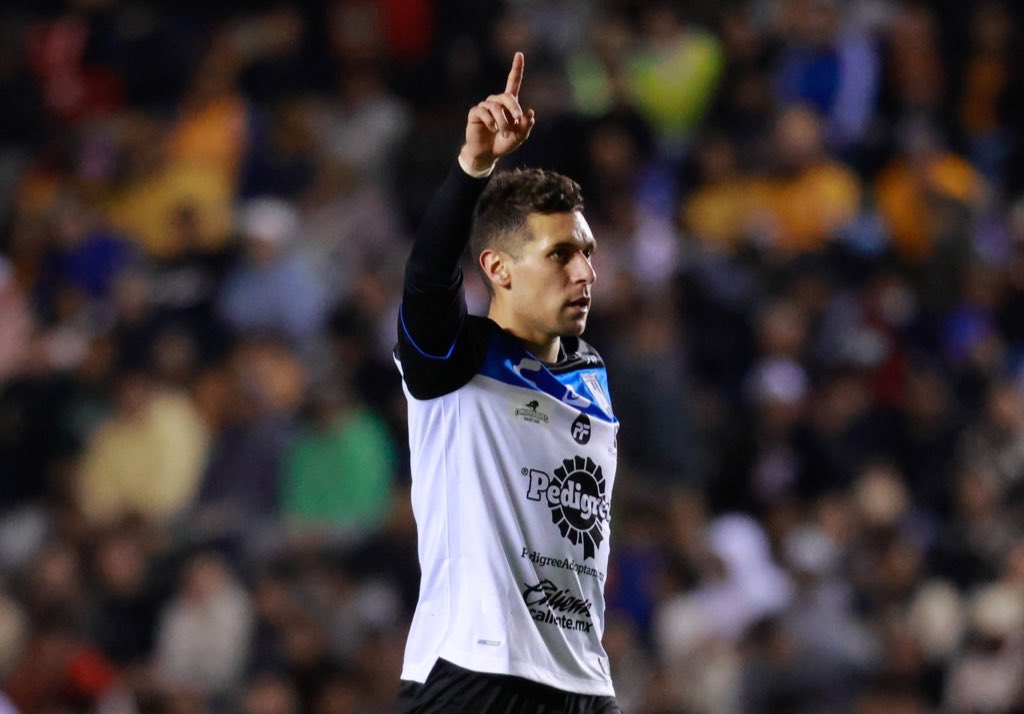 🚨#GIVEAWAY GALLO🚨

¡GANA UN PASE DOBLE PARA el #Querétaro vs #CruzAzul! 🐔🚂
 
1⃣ Sigue a <a href="/calientesports/">Caliente Sports</a> y a mi
2⃣ Dale 🔁 y ❤️
3️⃣ Comenta tu jugador favorito que ha pasado por los dos equipos con el hashtag #MásAcciónMásDiversión🔥

¡Se regalarán DOS pases dobles! 📲