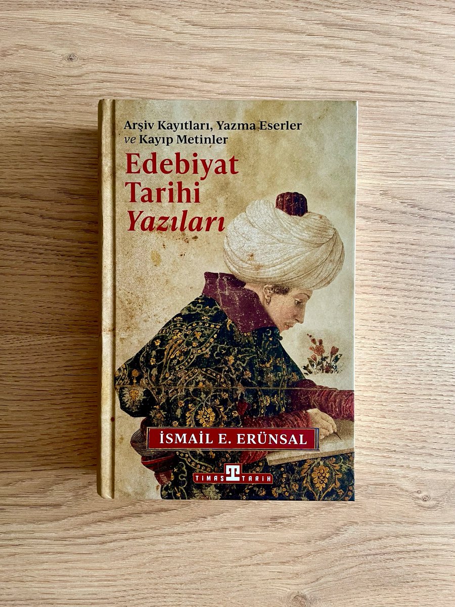 İtinayla, iştahla ve de telezzüzle okuyacağımız o kitap: İsmail Erünsal hocanın genişletilmiş olarak tekrar neşredilen Edebiyat Tarihi Yazıları. Timaş Tarih’ten.