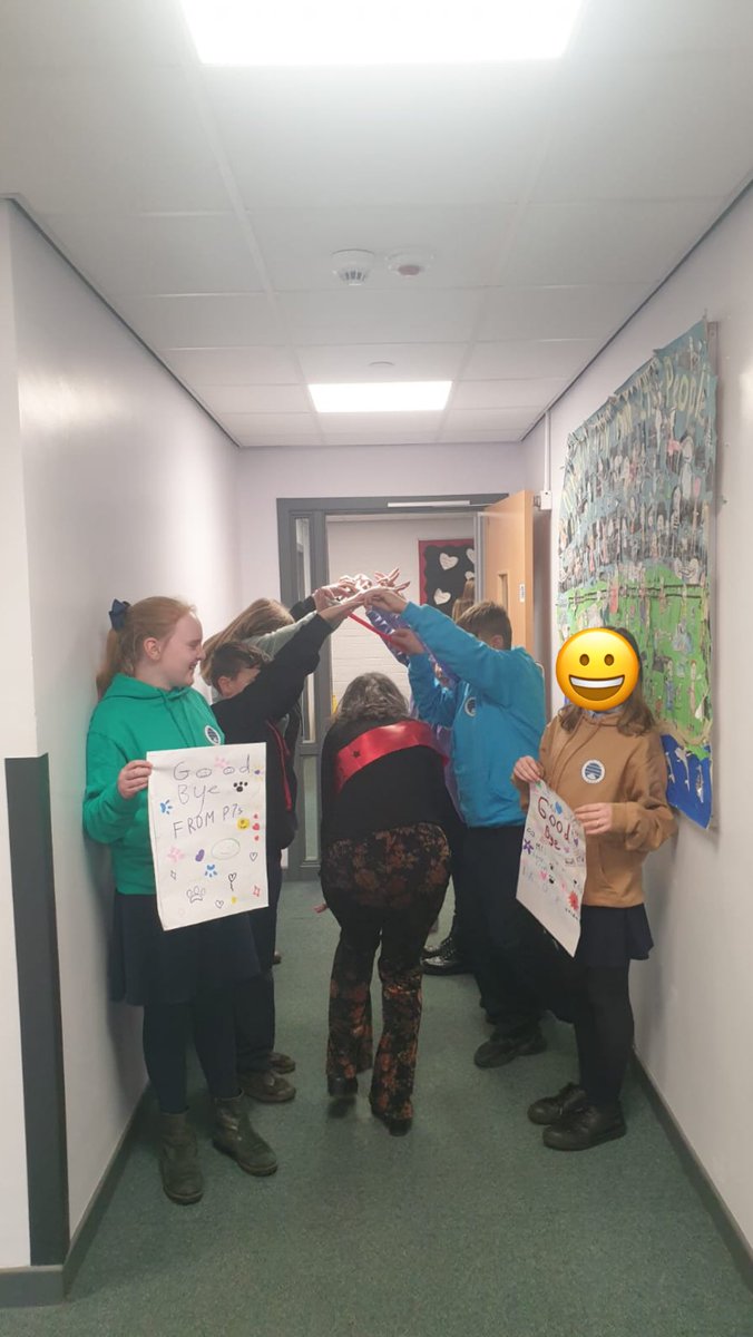 After almost 30 years working in education, Mrs Wallace worked her last day at Carlogie! We had a special assembly today to celebrate Mrs Wallace’s work at Carlogie and in her various roles throughout Angus and Dundee. #HappyRetirement 🌈 #GrowingTogetherLearningForever