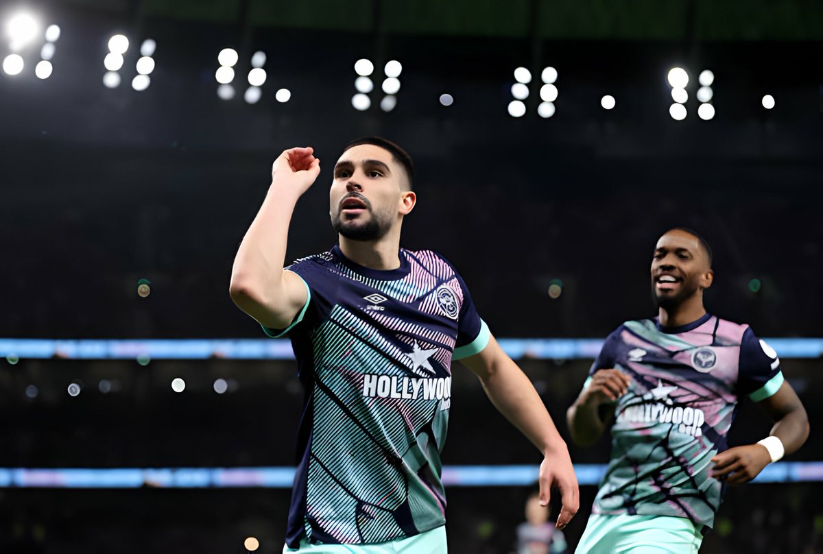 xAlfieTHFC's tweet photo. Life comes at you fast, especially if you’re as shit as Neal Maupay https://t.co/vXc79dh1st