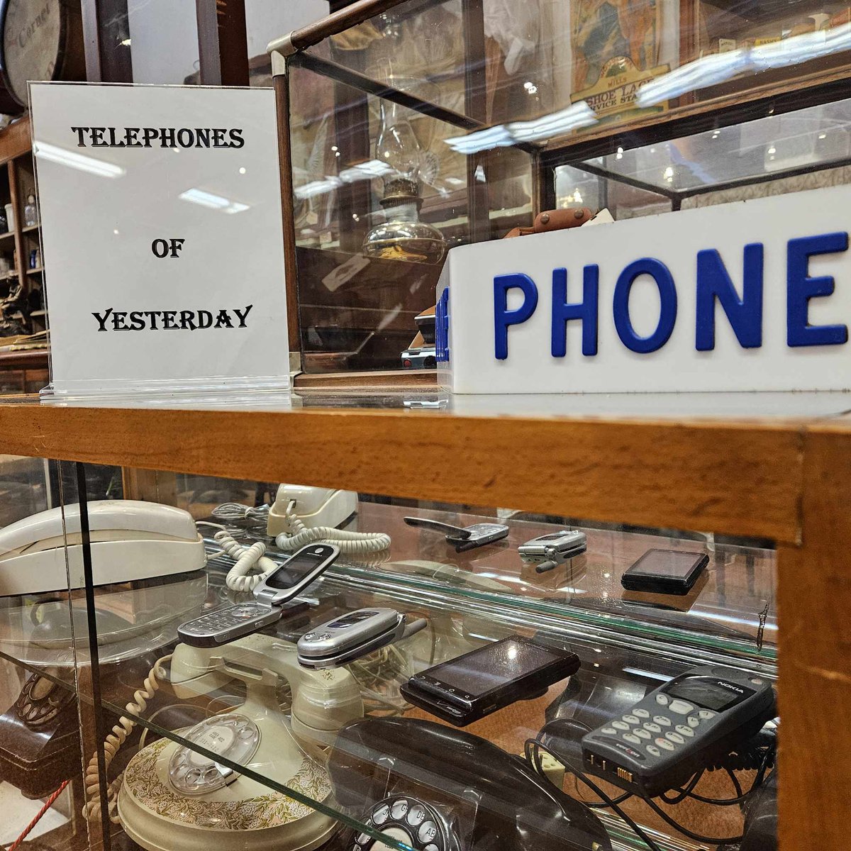 SarpyMuseum's tweet photo. A favorite display among children is our Telephones of Yesterday display. Why? Because, "I think grandma has a phone like that!"

Have many of you still have a flip phone, corded phone, or rotary? 🙋 https://t.co/fo7H7HE7b8