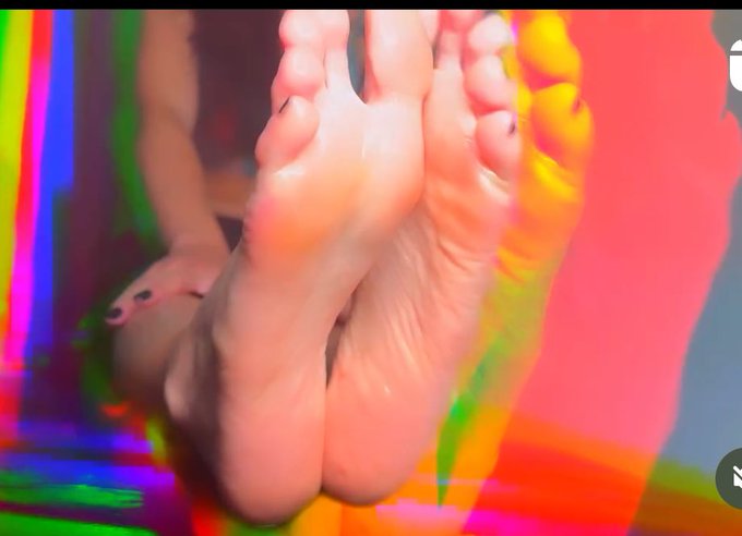 Book Now for tickle/ foot fetish customs with @TheBKtickler  and I to do next week 🦶 😘 https://t.co/<a href="/tag/fetcon"class="tags"><span>#fetcon</span></a>