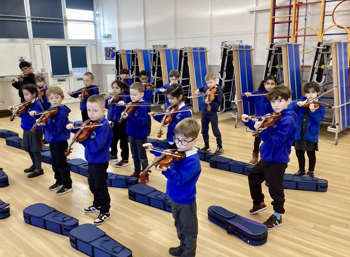cerddcf's tweet photo. Much excitement this week - we’re using the ‘sticks’!
@roathparkprm #firstexperiences @GwasCerddCymru https://t.co/BYPo86ZEOJ