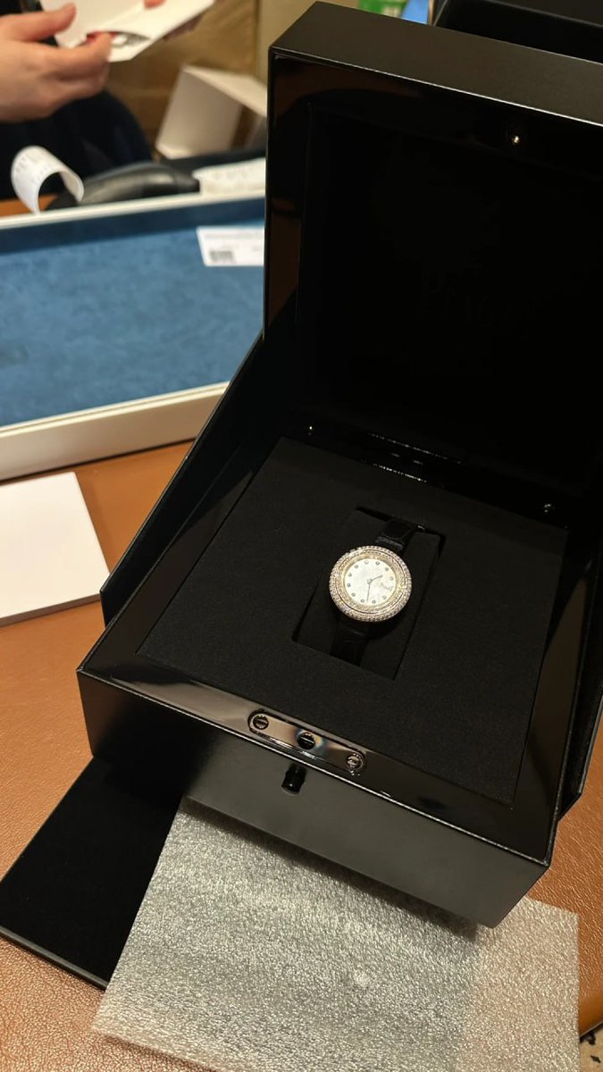 Keysahoki's tweet image. Working hard, to support yourself. Whatever you like, whatever you want &amp;lt;3